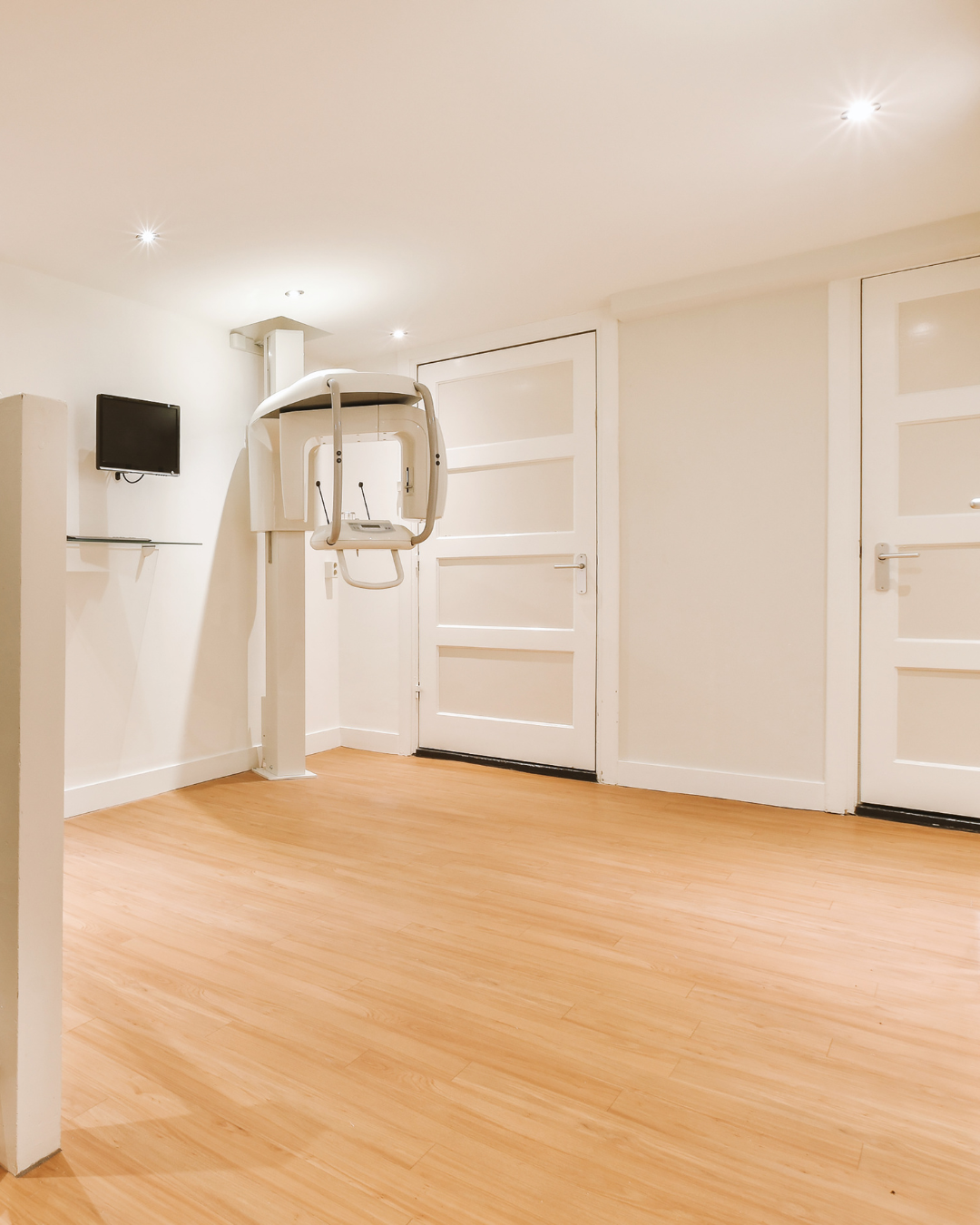 Varela Cleaning Services. Commercial cleaning in Orange County.